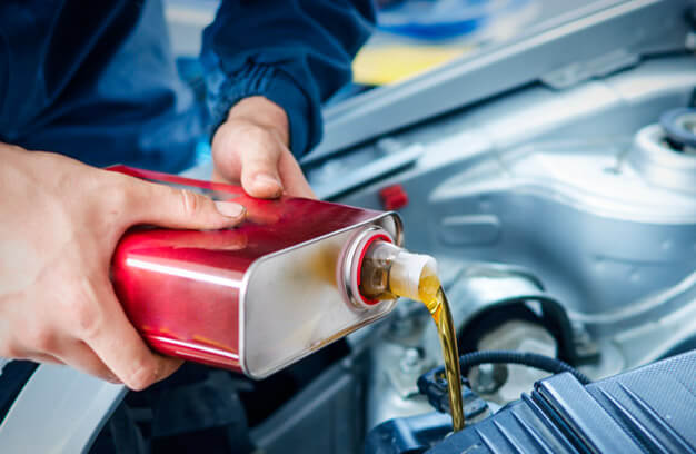 distriparteslm-repuestos-automotrices-cambio-de-aceite